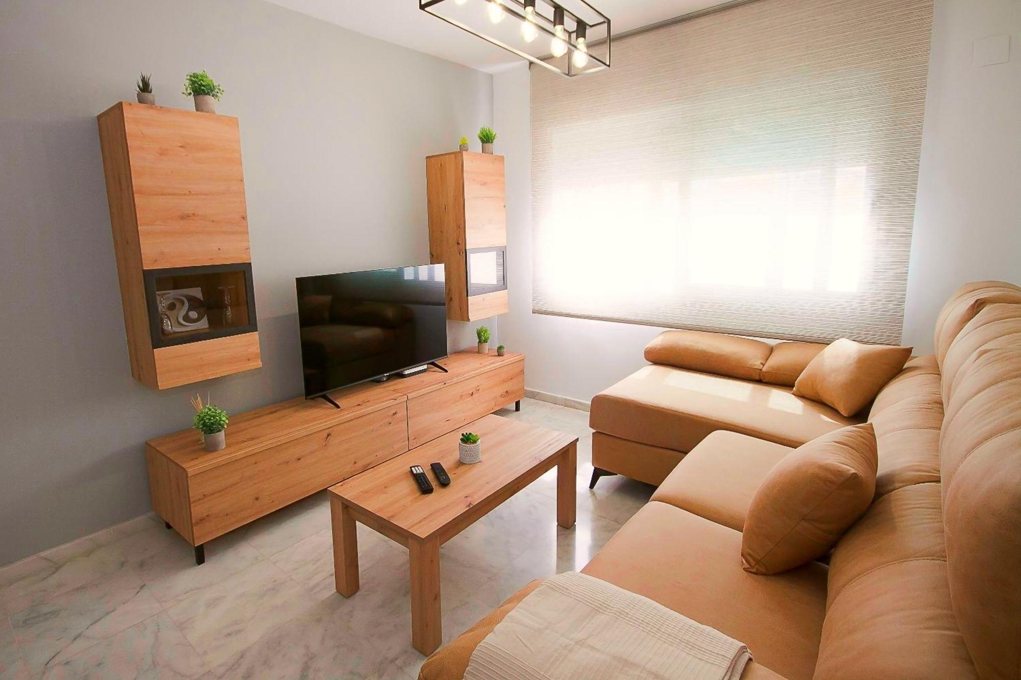 Apartament Ave Huelin 3rooms Con Parking Y Ac