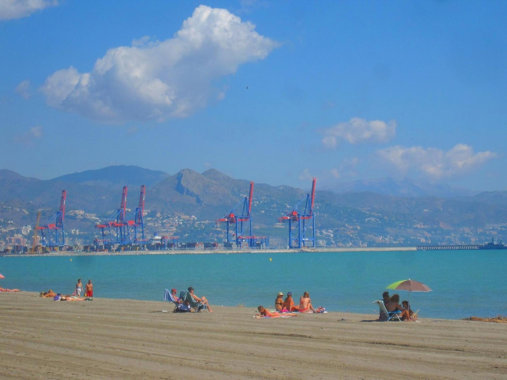 Apartament Ave Huelin 3rooms Con Parking Y Ac Malaga